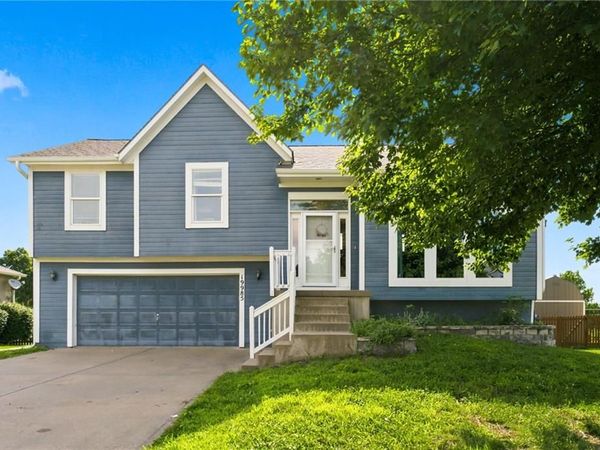 19985 CRESTONE Street, Spring Hill, KS 66083