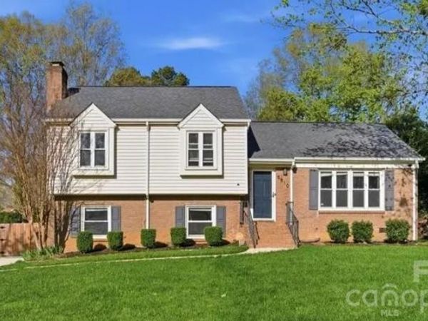5810 Red Carriage Lane , Charlotte, NC 28212