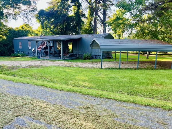 60001 Powell St., Smithville, MS 38870