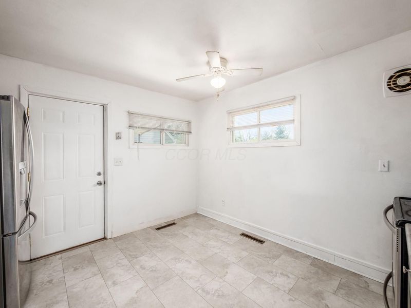 2250 Brentnell Avenue , Columbus, OH 43211 Photo 9