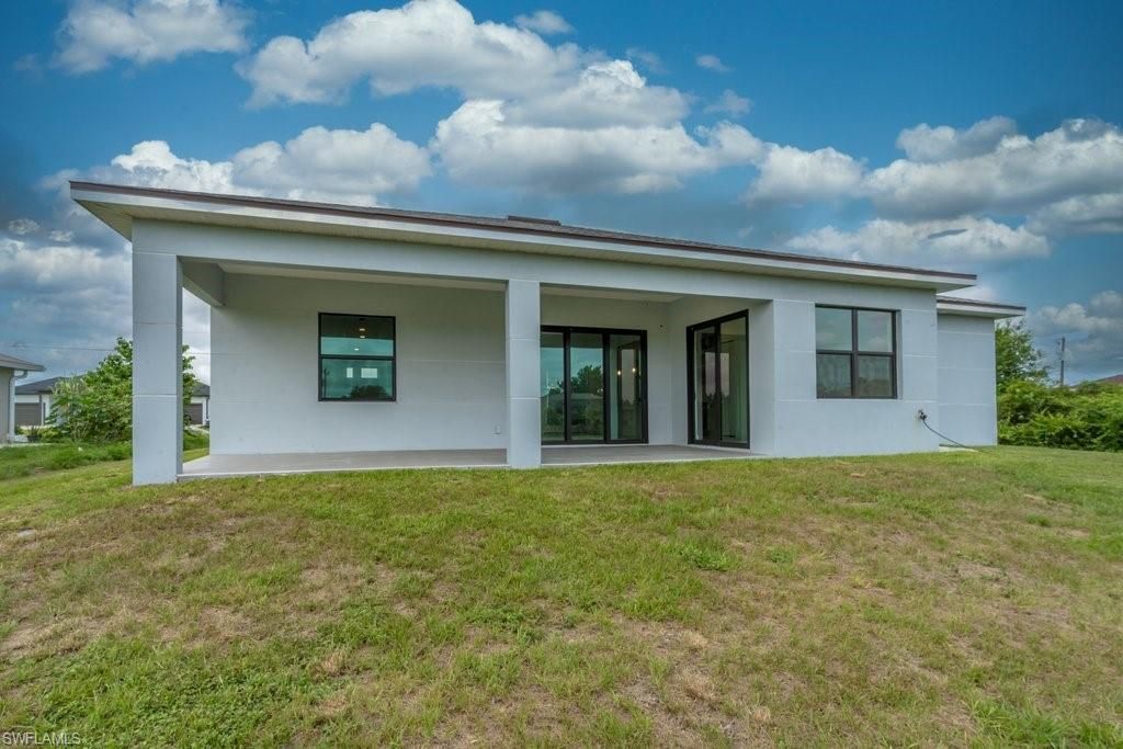 5054 Benton St, Lehigh Acres, FL 33971 Photo