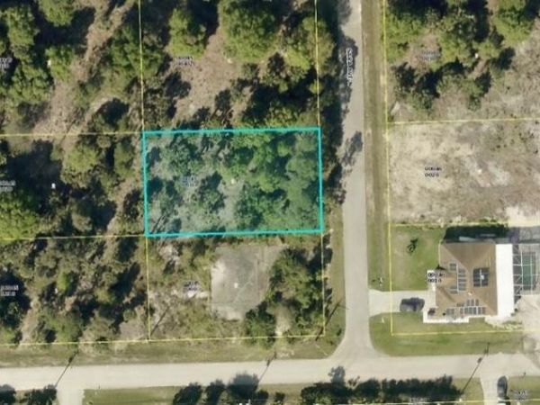 5903 Sara Avenue N, Lehigh Acres, FL 33971