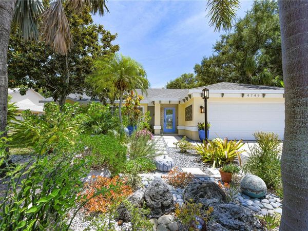 4749 HAMLETS GROVE DRIVE , SARASOTA, FL 34235