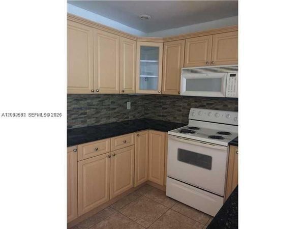 7732 Camino Real , Unit F220, Miami, FL 33143