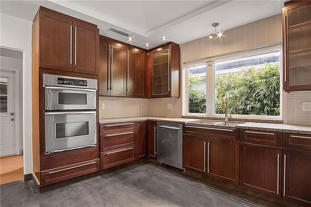 551 NE 53rd Street, Miami, FL 33137 Photo