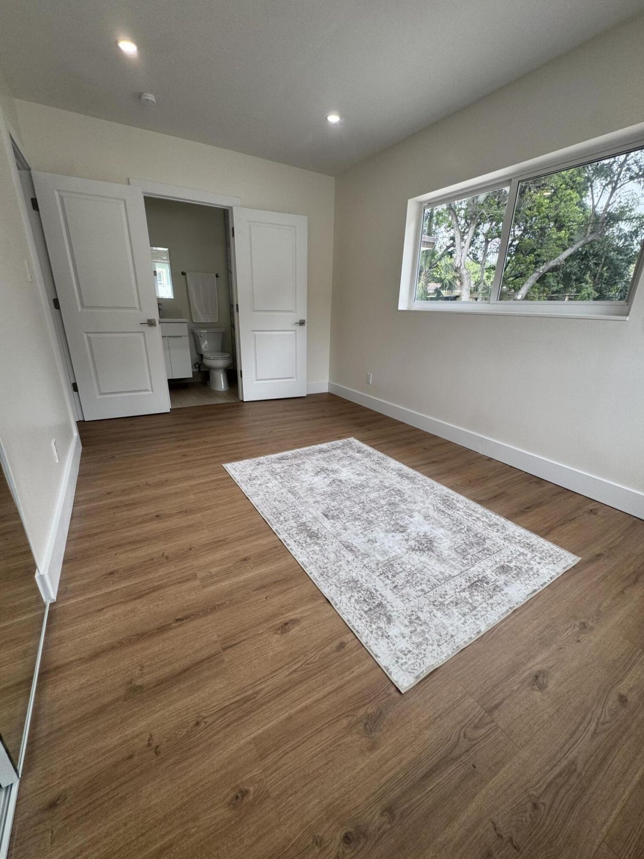 725 NE 160th Terrace, Miami, FL 33162 Photo