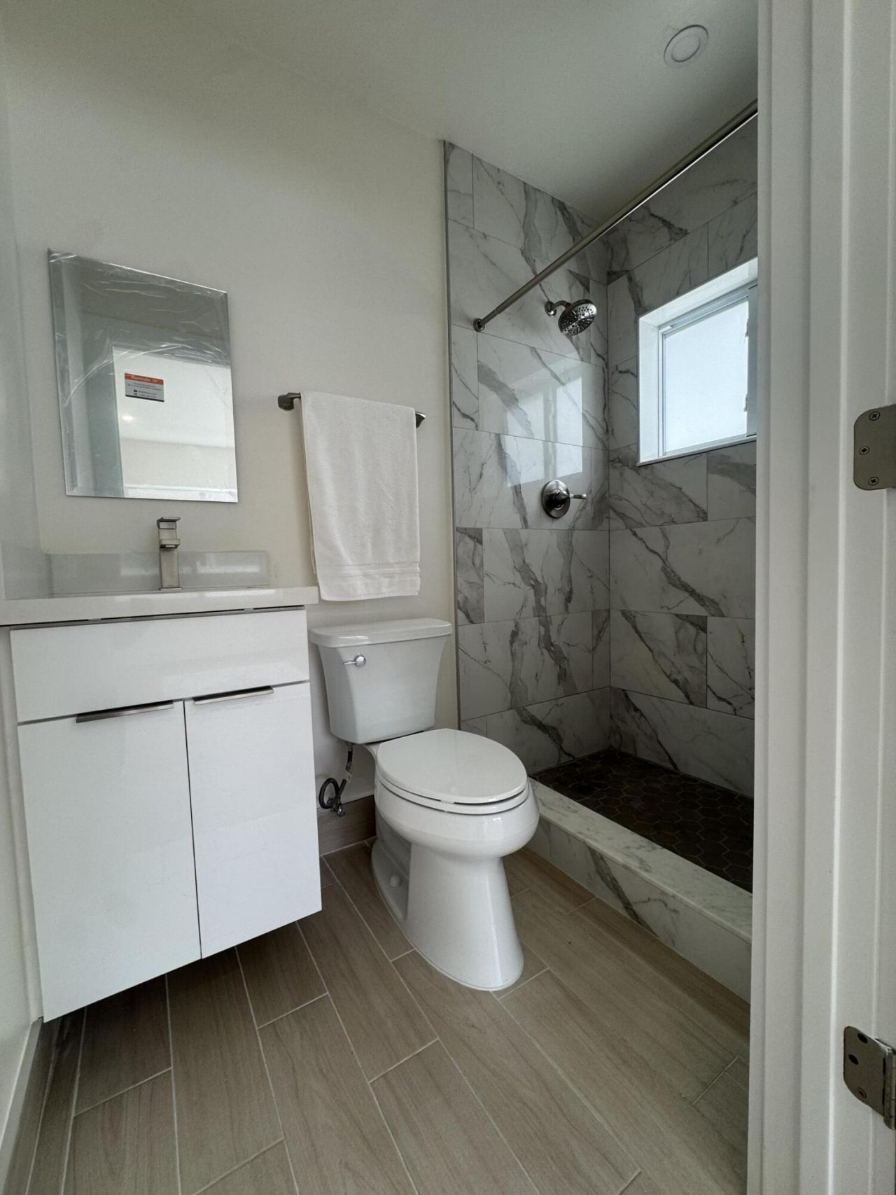 725 NE 160th Terrace, Miami, FL 33162 Photo
