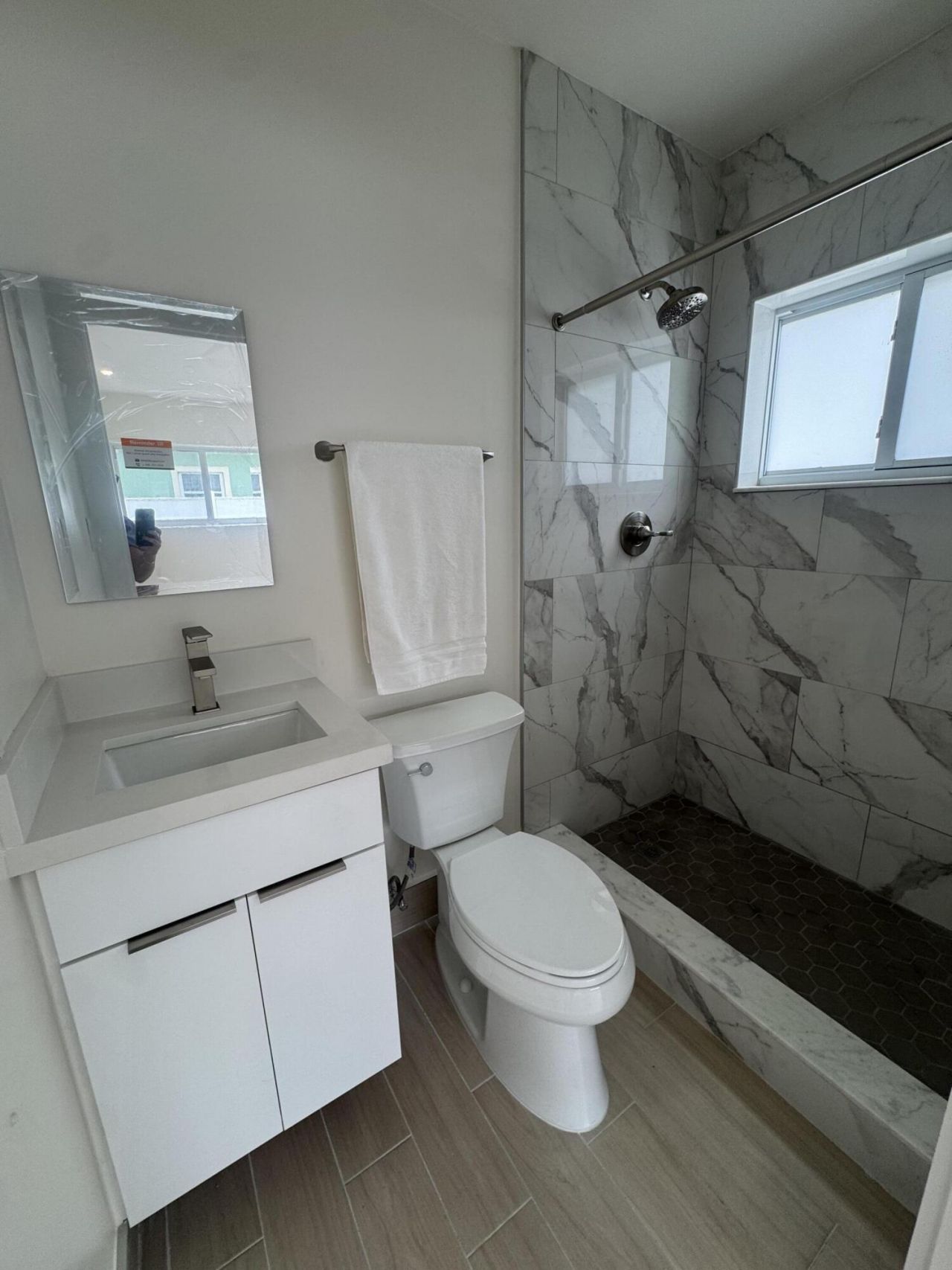 725 NE 160th Terrace, Miami, FL 33162 Photo