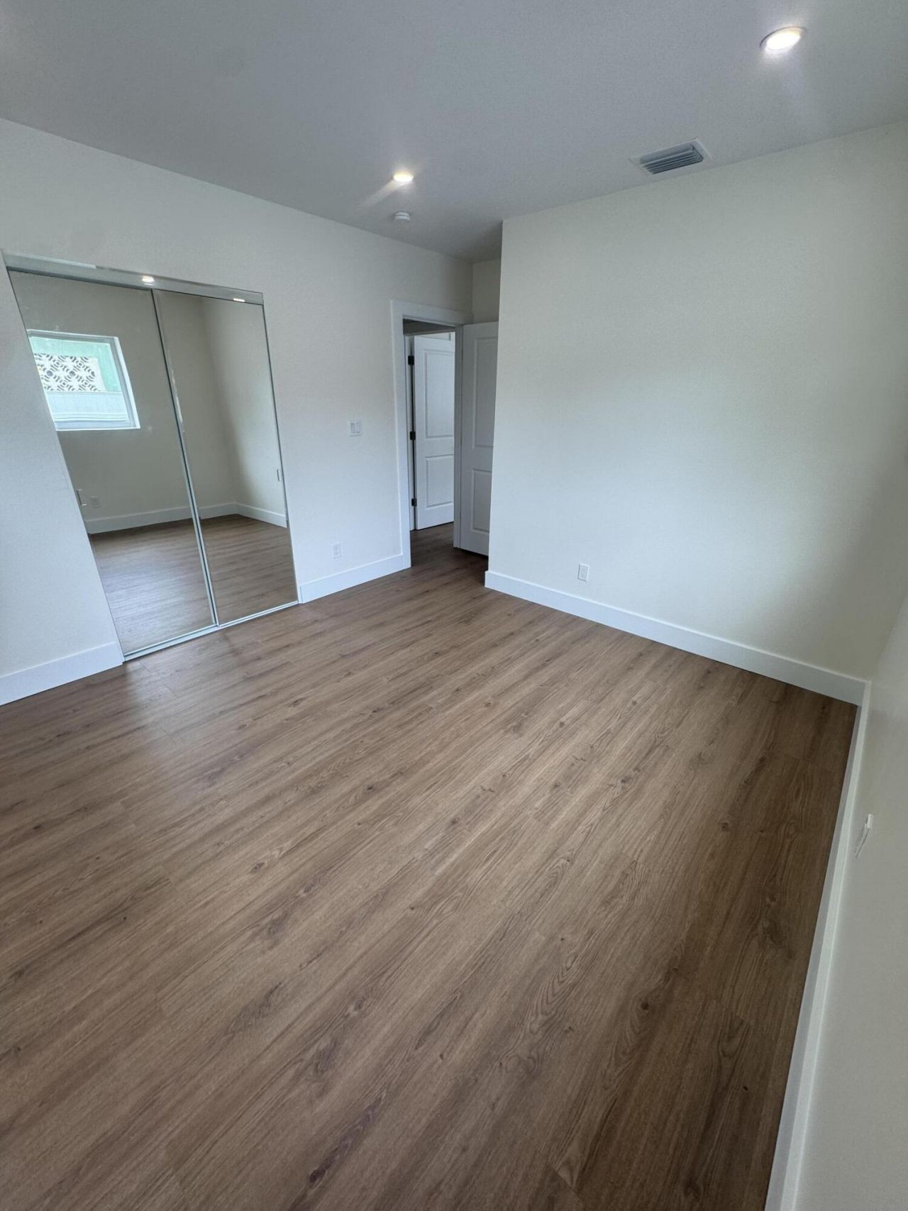 725 NE 160th Terrace, Miami, FL 33162 Photo