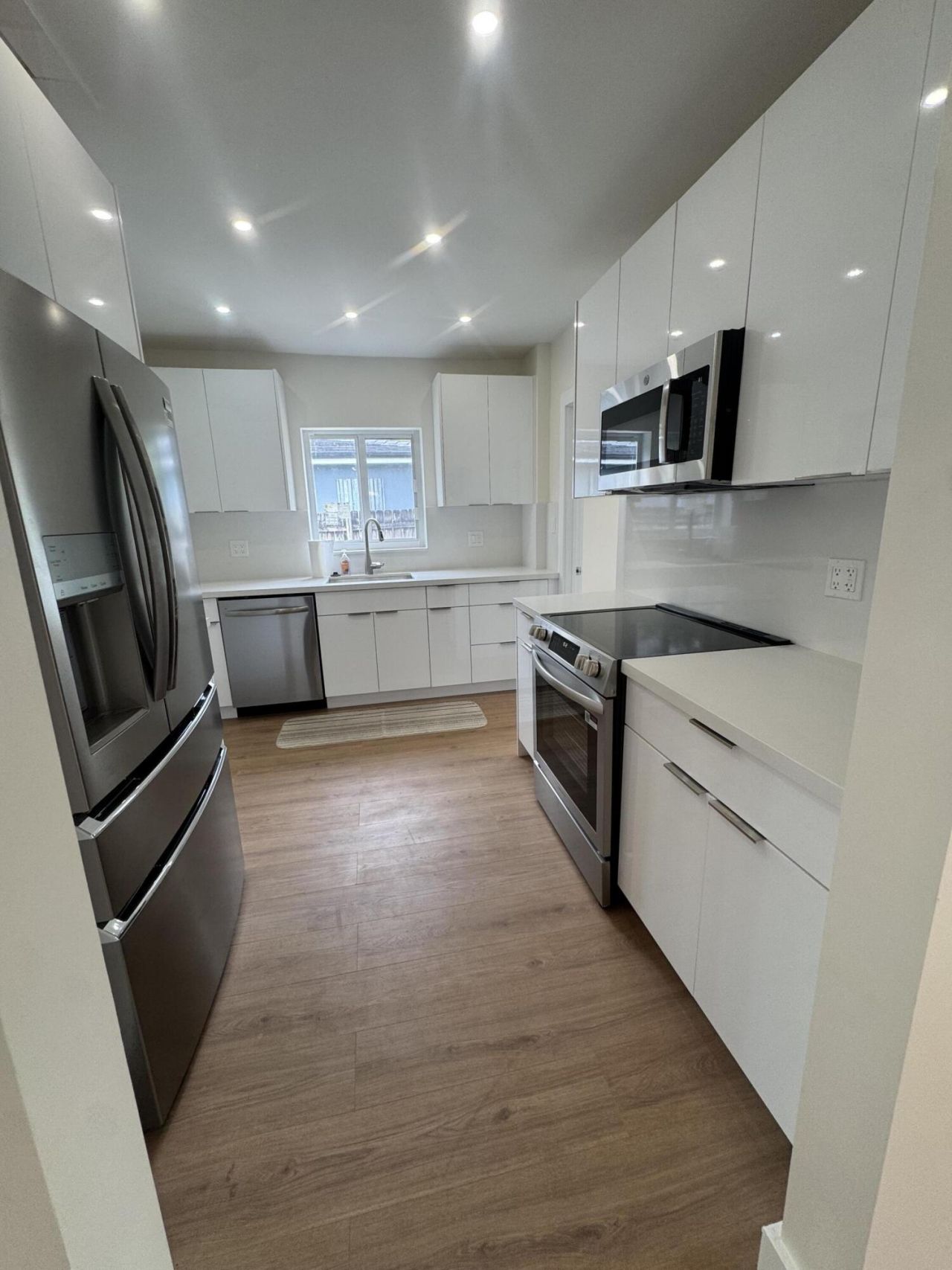 725 NE 160th Terrace, Miami, FL 33162 Photo