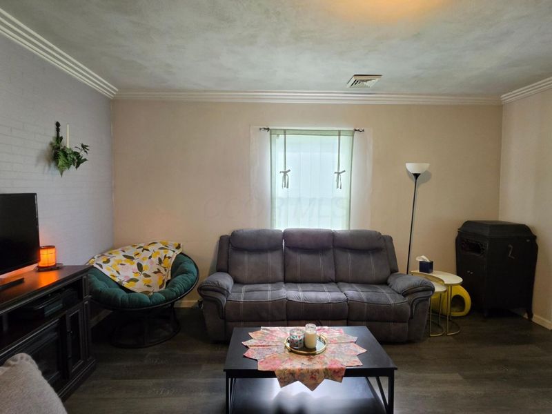 210 W Montford Avenue, Ada, OH 45810 Photo 6