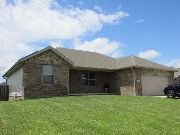 1202 Aundria Avenue, Monett, MO 65708
