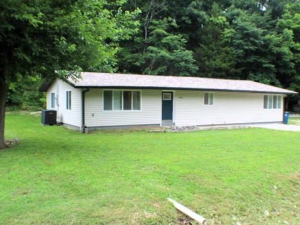 21841 Main Street , Reeds Spring, MO 65737