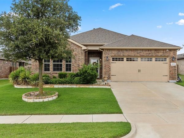 2615 Sunburst Drive, Glenn Heights, TX 75154