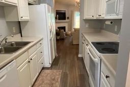 1363 Pinnacle Lane photo 4