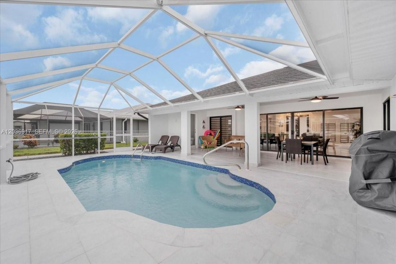 3728 SE 18 Ave, Cape Coral, FL 33904 Photo