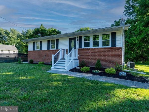 138 E DEL A VUE AVENUE, CARNEYS POINT, NJ 08069