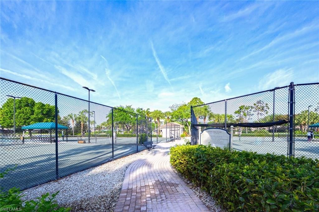 1262 Barrigona Ct, Naples, FL 34119 Photo