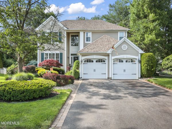 18 Queens Pass, Colts Neck, NJ 07722