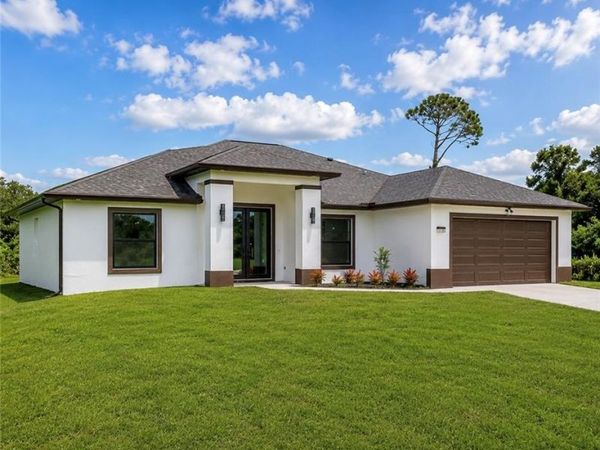 2900 3rd ST SW, LEHIGH ACRES, FL 33976