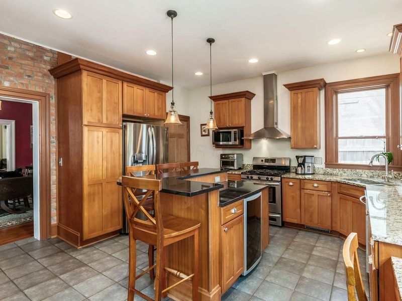 1070 Mount Pleasant Avenue, Columbus, OH 43201 Photo 6