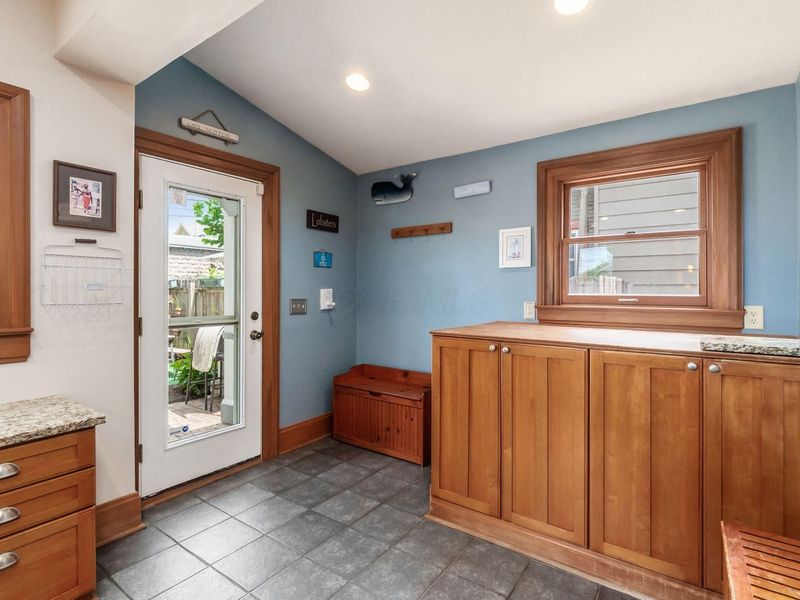 1070 Mount Pleasant Avenue, Columbus, OH 43201 Photo 9