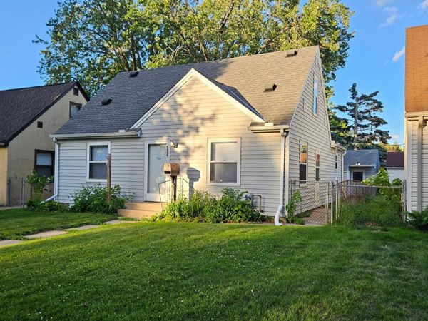 5825 45th Avenue S, Minneapolis, MN 55417