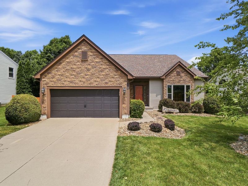 7045 Sherbrook Drive, Westerville, OH 43082 Photo 1