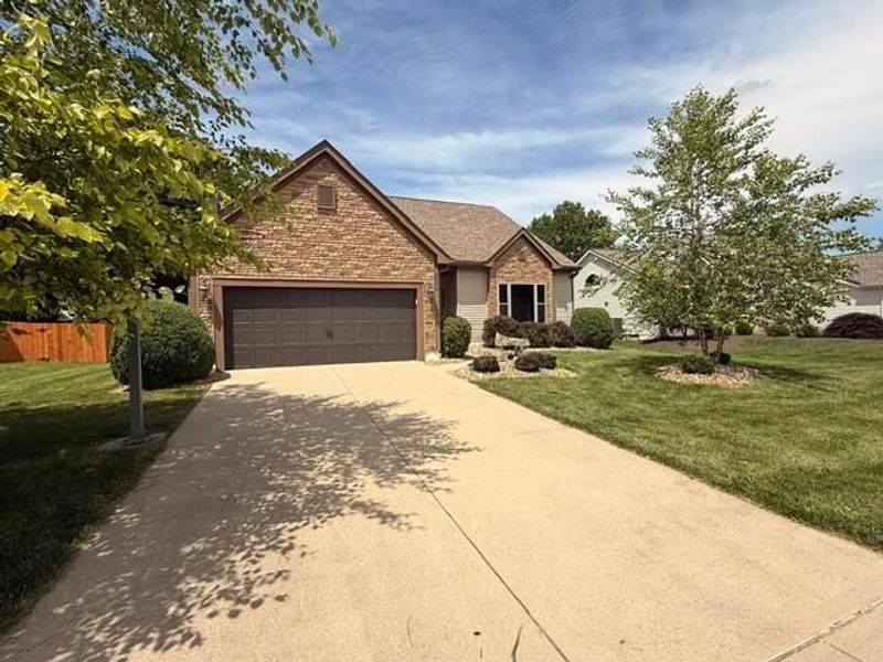 7045 Sherbrook Drive, Westerville, OH 43082 Photo 4