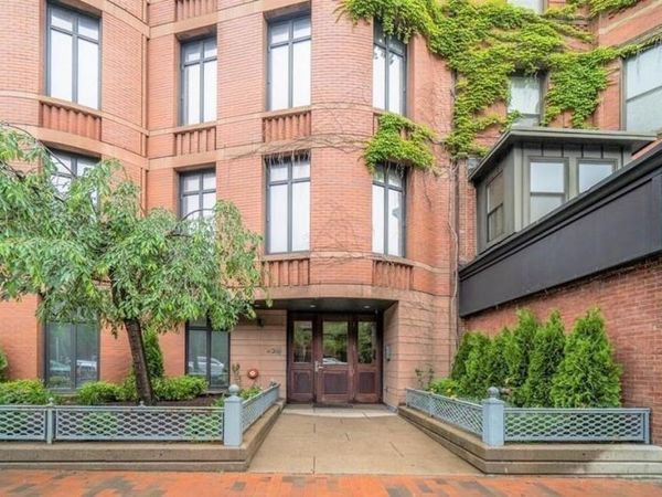 424 Massachusetts Ave, Unit 202, Boston, MA 02118