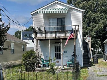 219 LOSSING AVENUE , COLONIAL BEACH, VA 22443