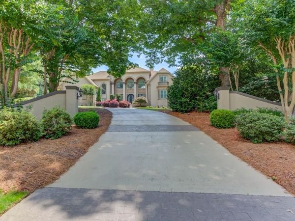 1905 Kathy Whitworth Drive , Braselton, GA 30517