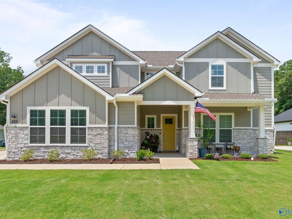 7529 Speckle Belly Boulevard SE, Owens Cross Roads, AL 35763