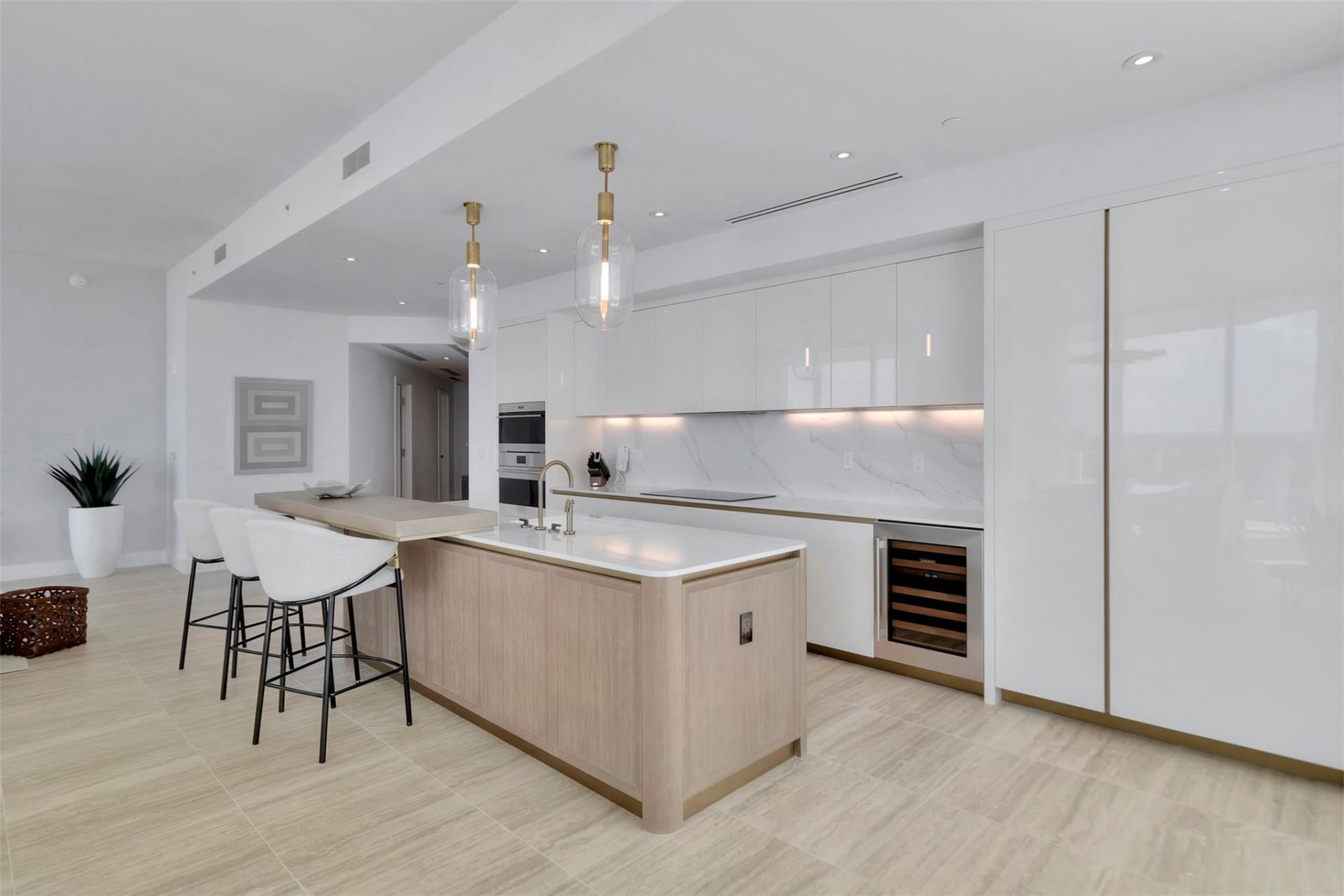 525 N Fort Lauderdale Beach Boulevard, Unit 1903, Fort Lauderdale, FL 33304 Photo