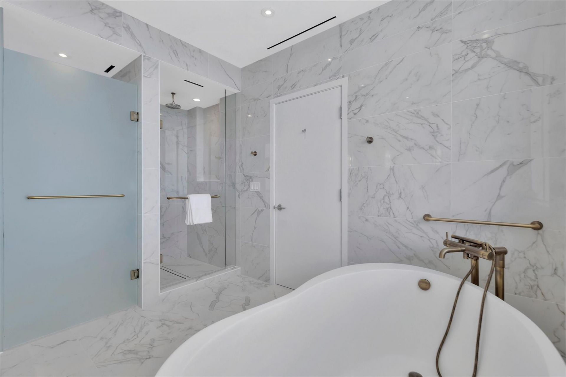 525 N Fort Lauderdale Beach Boulevard, Unit 1903, Fort Lauderdale, FL 33304 Photo