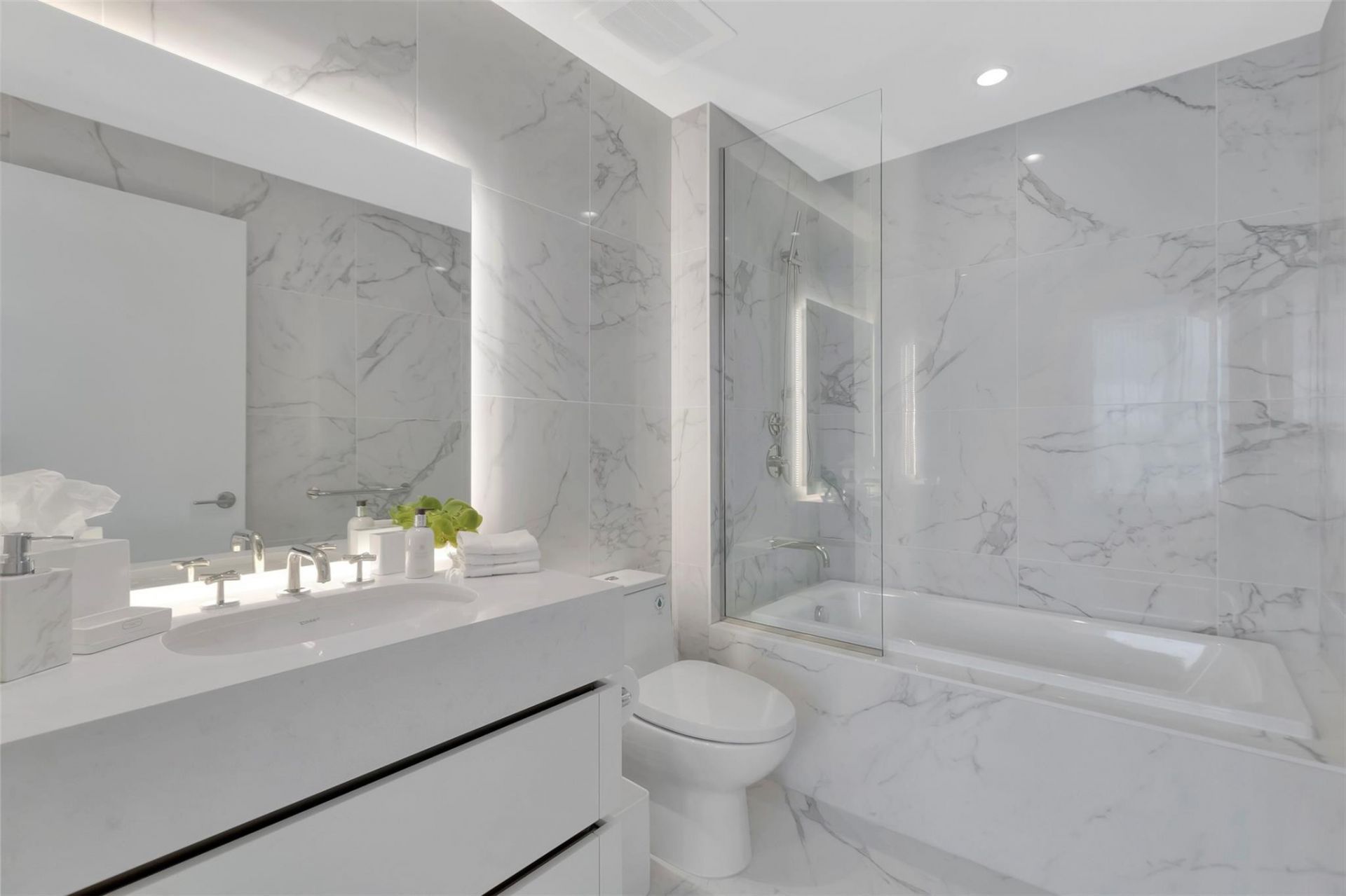 525 N Fort Lauderdale Beach Boulevard, Unit 1903, Fort Lauderdale, FL 33304 Photo