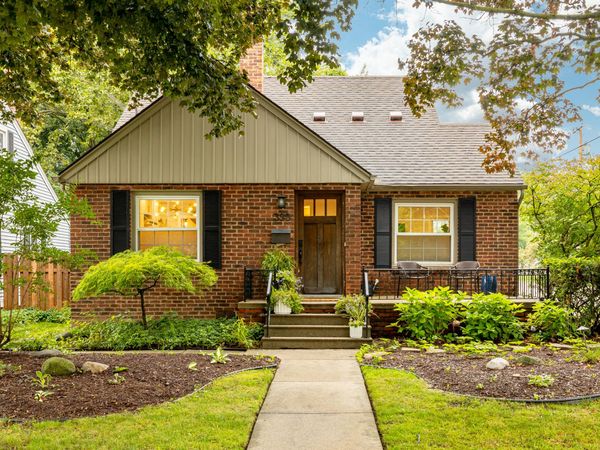 399 Auburn Street, Plymouth, MI 48170