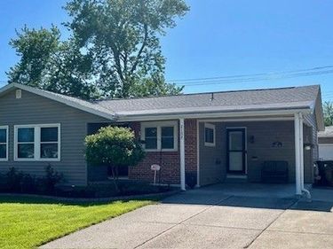 2182 Parker Boulevard , Tonawanda, NY 14150