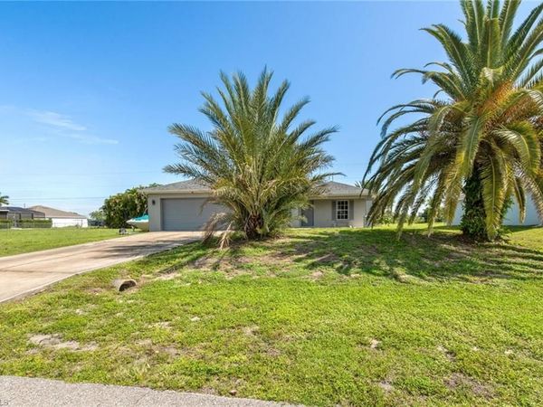 2049 NE 25th ST, CAPE CORAL, FL 33909
