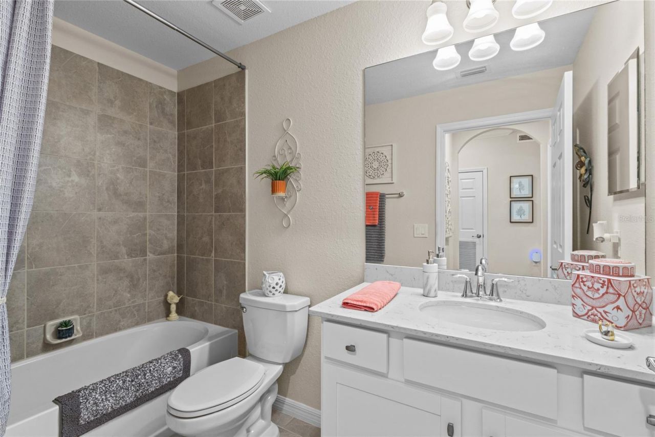 17626 Gawthrop Drive, Unit 202, Bradenton, FL 34211 Photo