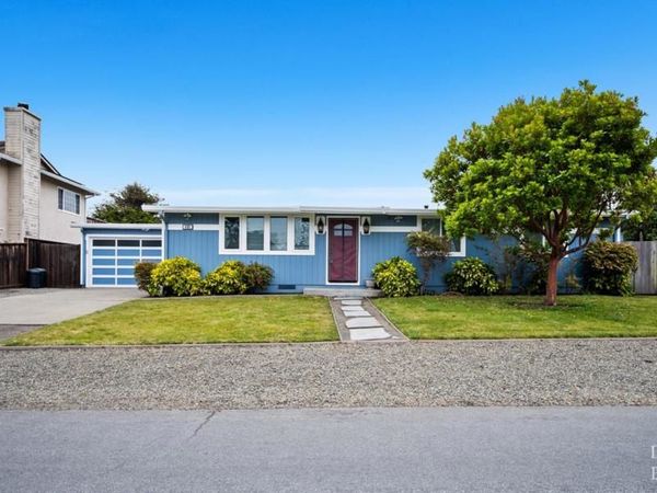 430 California Avenue, Moss Beach, CA 94038