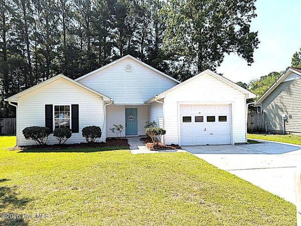 1024 Spring Villa Drive , Jacksonville, NC 28540