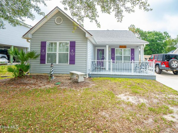 130 NE 11th Street, Oak Island, NC 28465