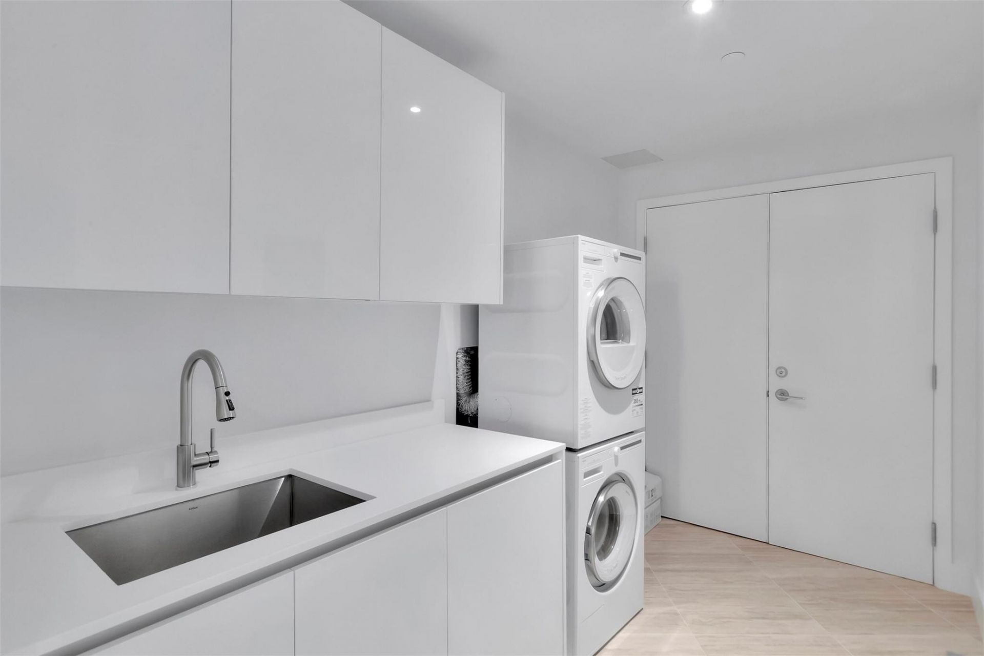 525 N Fort Lauderdale Beach Boulevard, Unit 1903, Fort Lauderdale, FL 33304 Photo