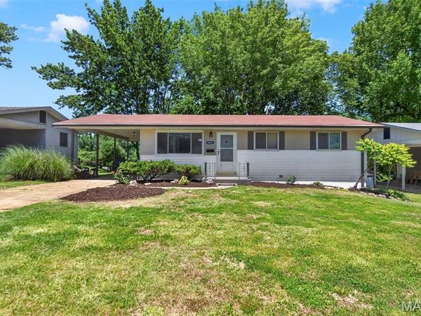 8625 Moran Place, St Louis, MO 63114