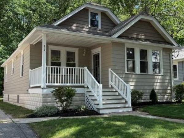 512 FARRAGUT AVENUE, MAYS LANDING, NJ 08330