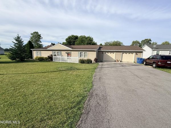 23275 Ohio 51 , Genoa, OH 43430