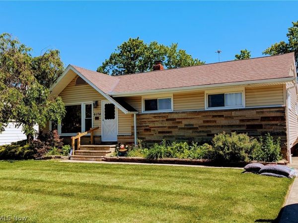 6174 Westerham Road , Mayfield Heights, OH 44124