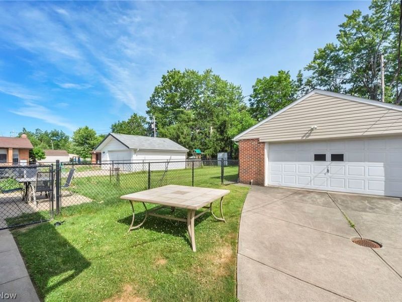 6174 Westerham Road, Mayfield Heights, OH 44124 Photo 41