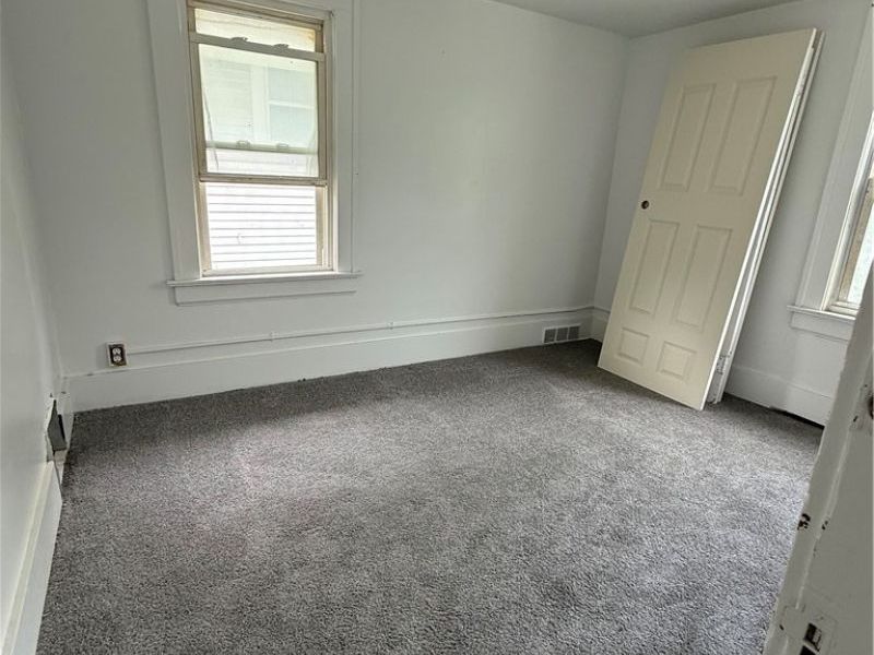 802 Clay Drive, Akron, OH 44311 Photo 8